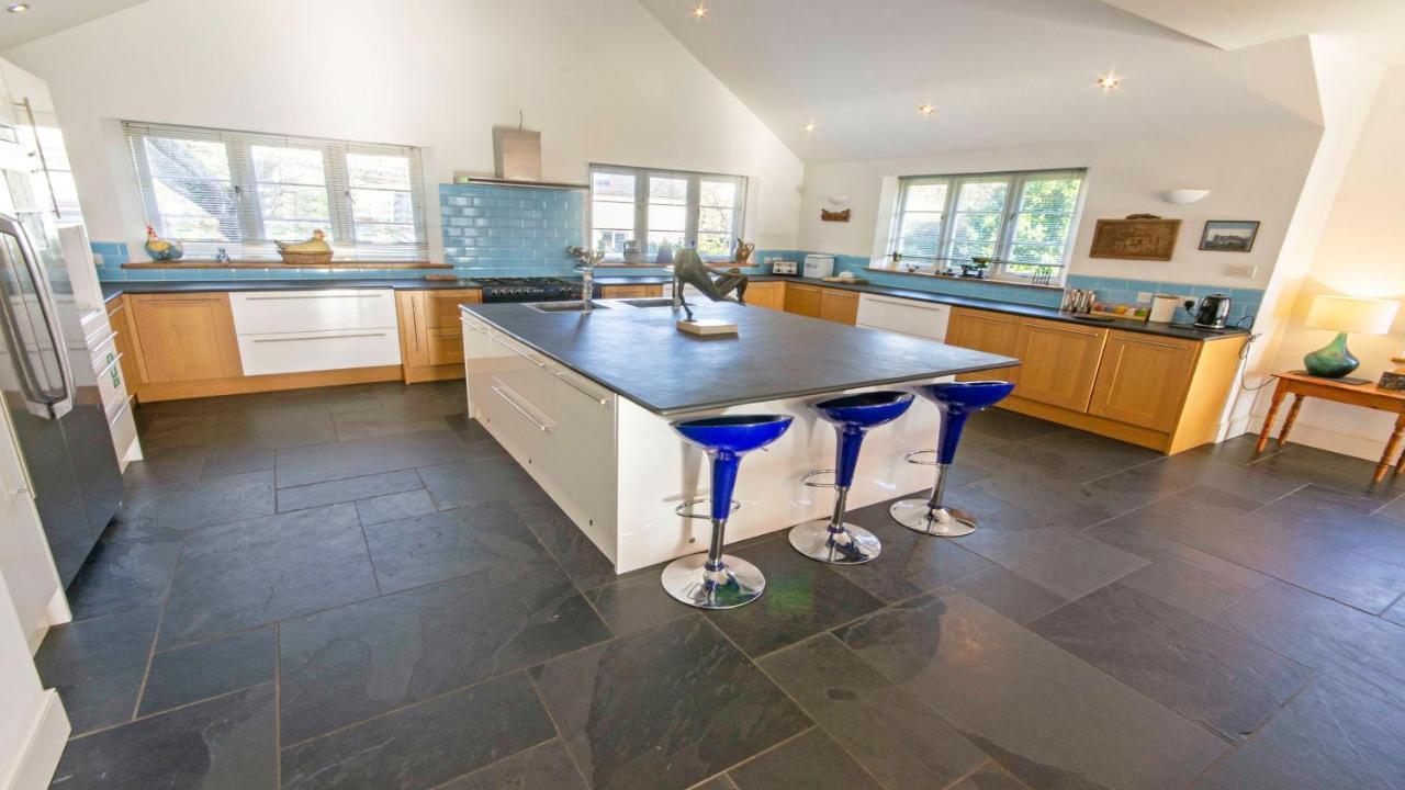 Crowborough Farm - Impressive & Sophisicated Home Surrounded By Unspoilt Countryside In Georgeham - Dog Friendly, Sleeps 14 Extérieur photo
